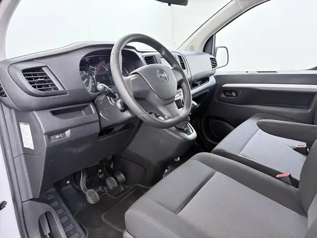 Opel Vivaro view 9