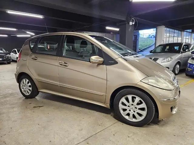 Mercedes-Benz A-Class view 3