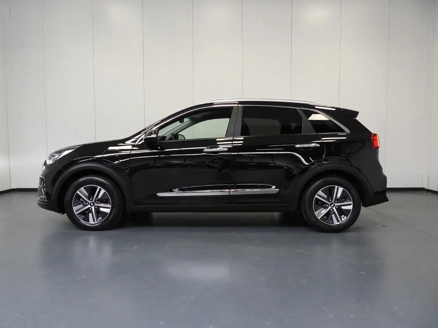 Kia Niro 1.6 GDi PHEV Plug-In DynamicPlusLine TREKHAAK/NAVI Nero - 2
