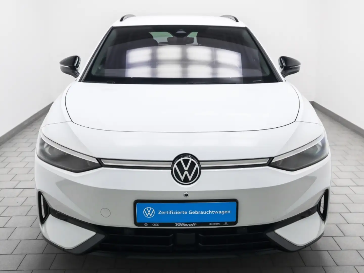 Volkswagen ID.7 Tourer Pro AHK Navi Kamera IQ.Light Weiß - 2