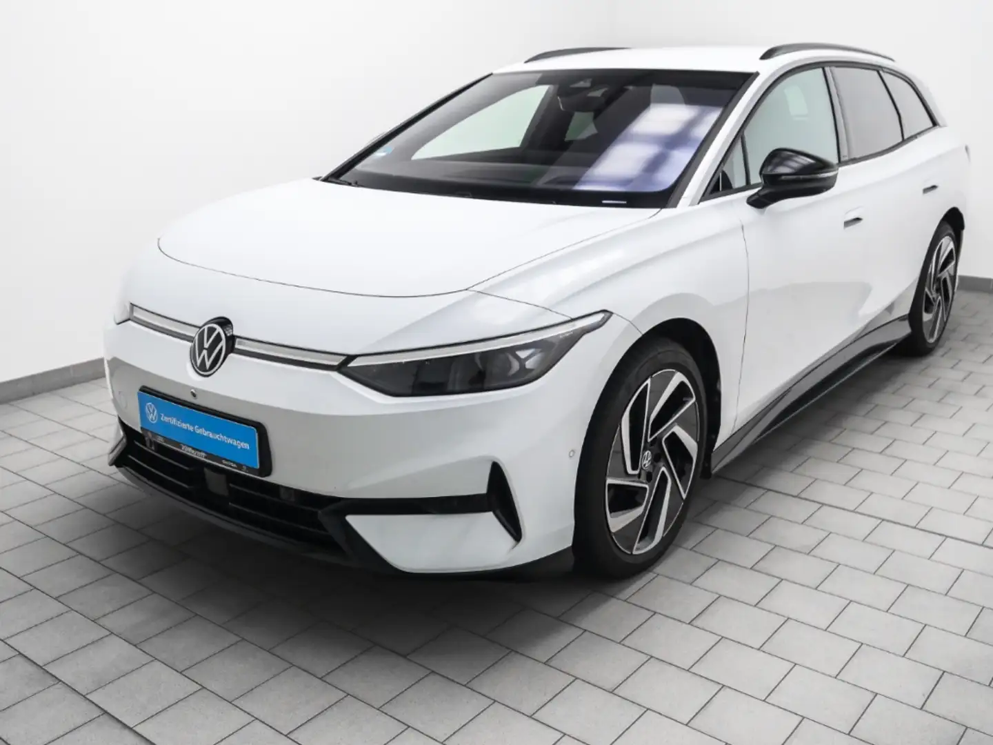 Volkswagen ID.7 Tourer Pro AHK Navi Kamera IQ.Light Weiß - 1