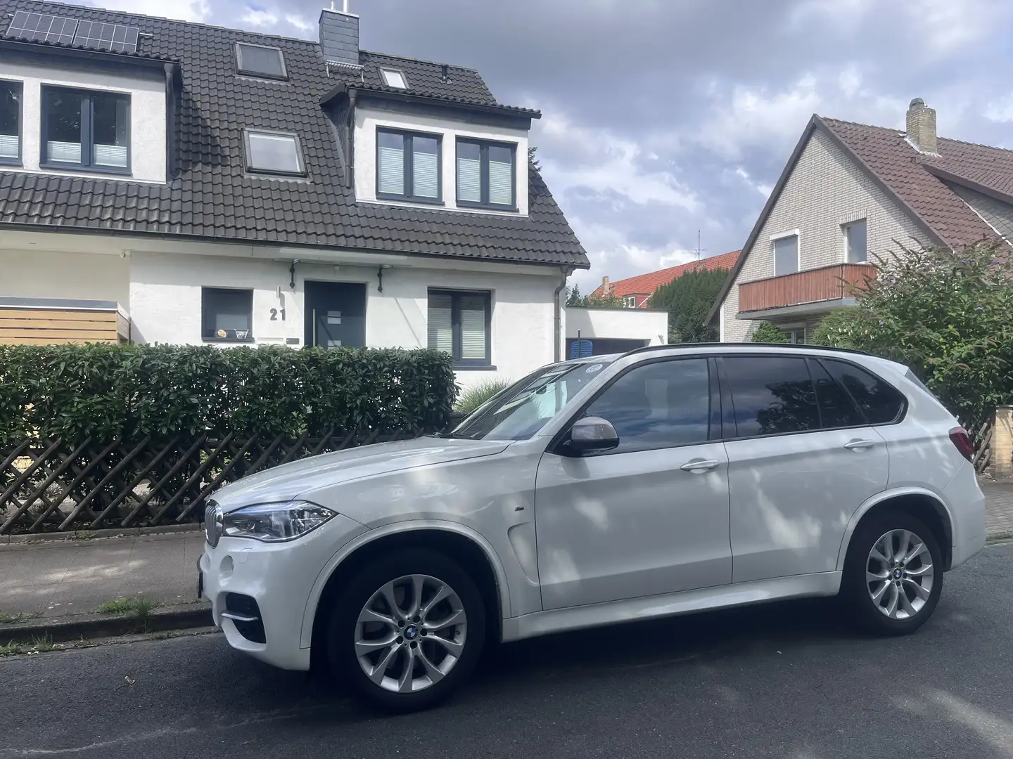 BMW X5 M 50d*Sport-Aut.omat*Softclos*Leder*Sandheizu*UHD - 2