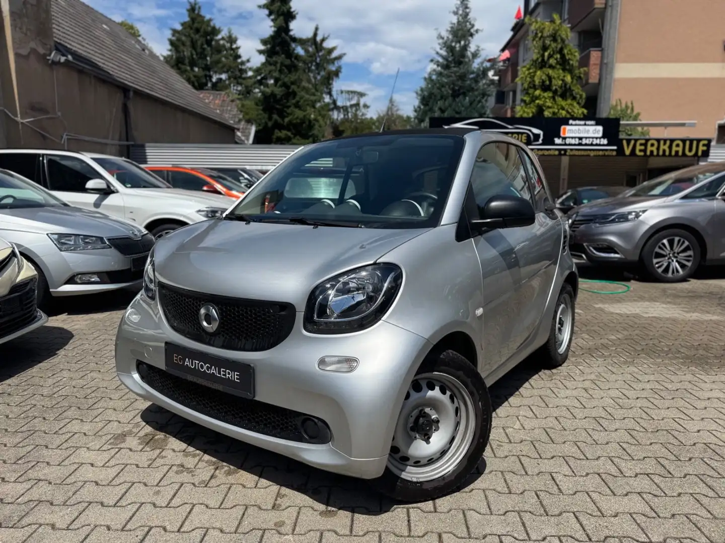 smart forTwo fortwo coupe Basis*AUTOM* Silber - 2