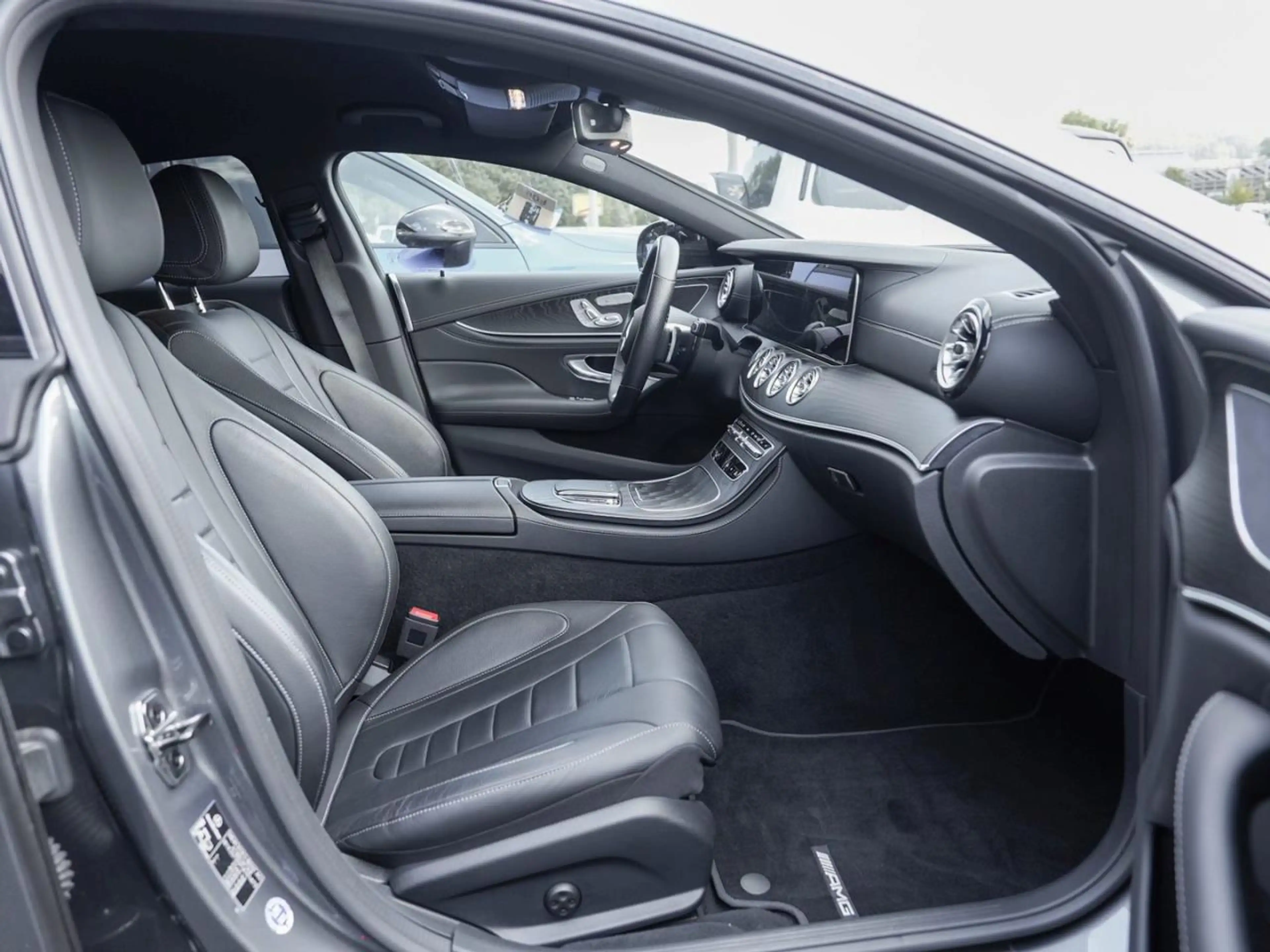 Mercedes-Benz CLS 450 4M AMG Night Distronic Memory Kamera — photo 9