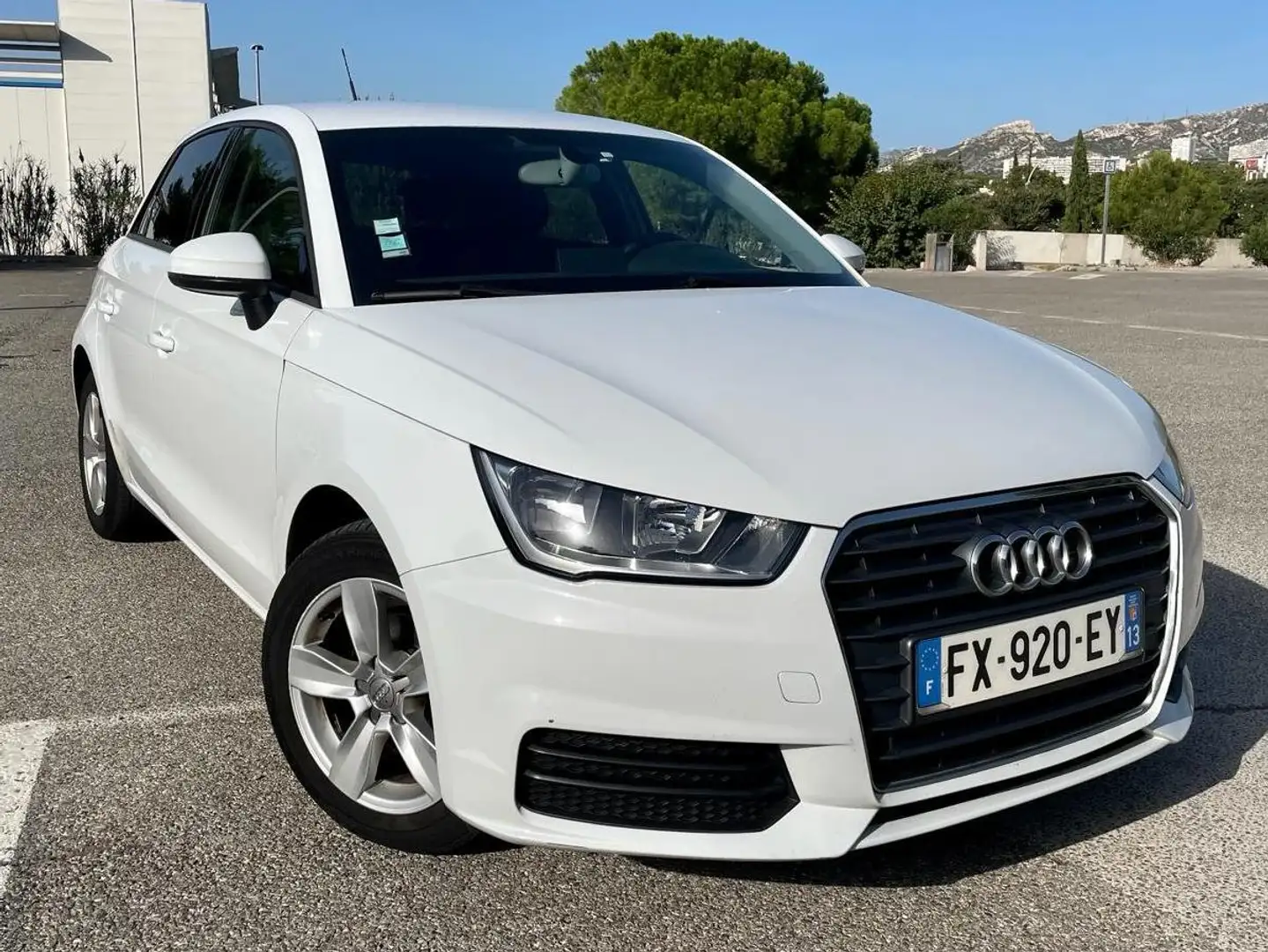 Audi A1 Sportback 1.4 TDI 90 Ambition Blanc - 1