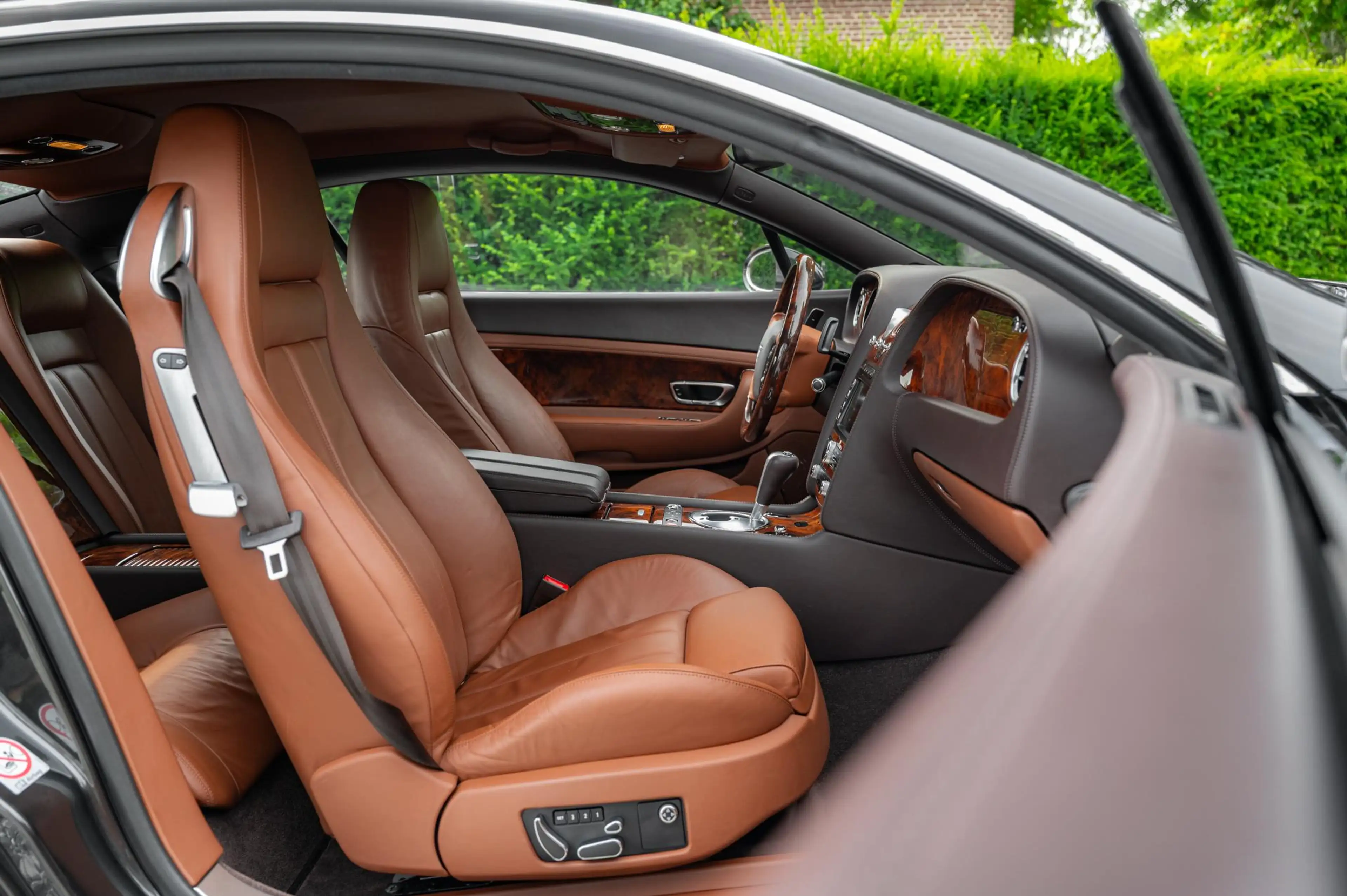 Bentley Continental GT 6.0 W12 560pk | Zwart/Cognac | — photo 9