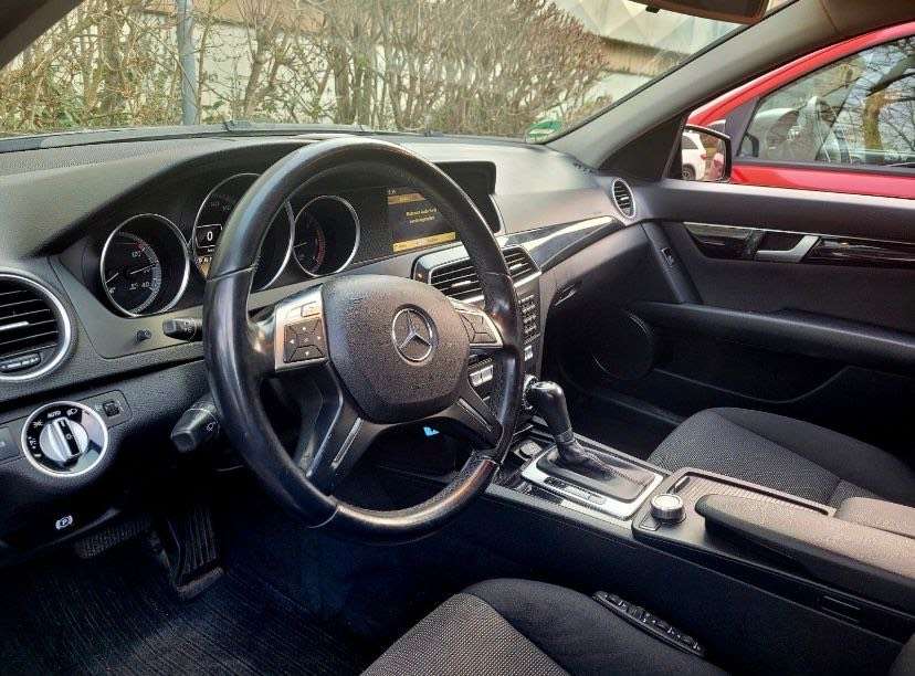 Second hand Mercedes Benz C-Class 