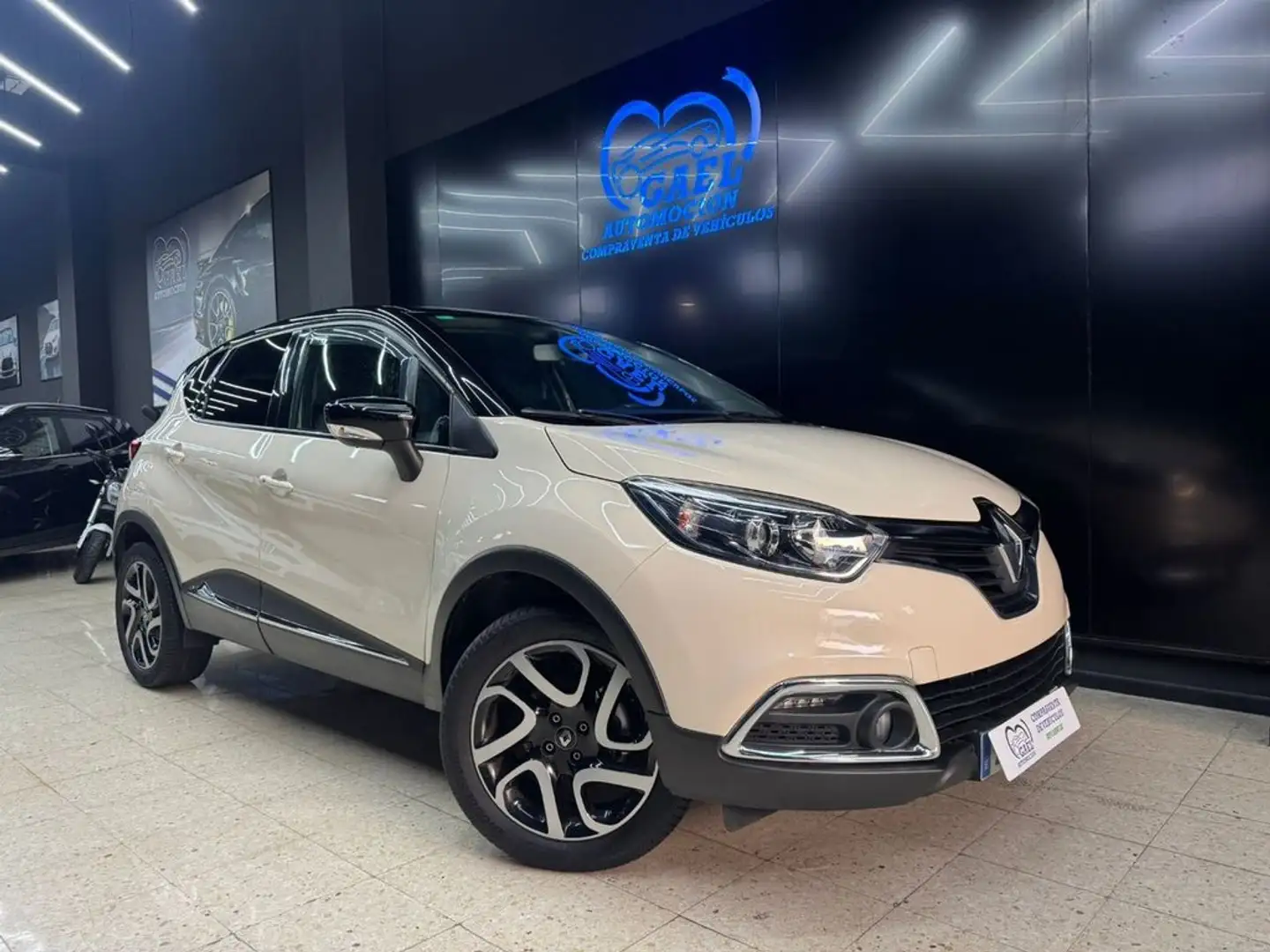 Renault Captur TCe Energy Xmod 120 Beige - 1