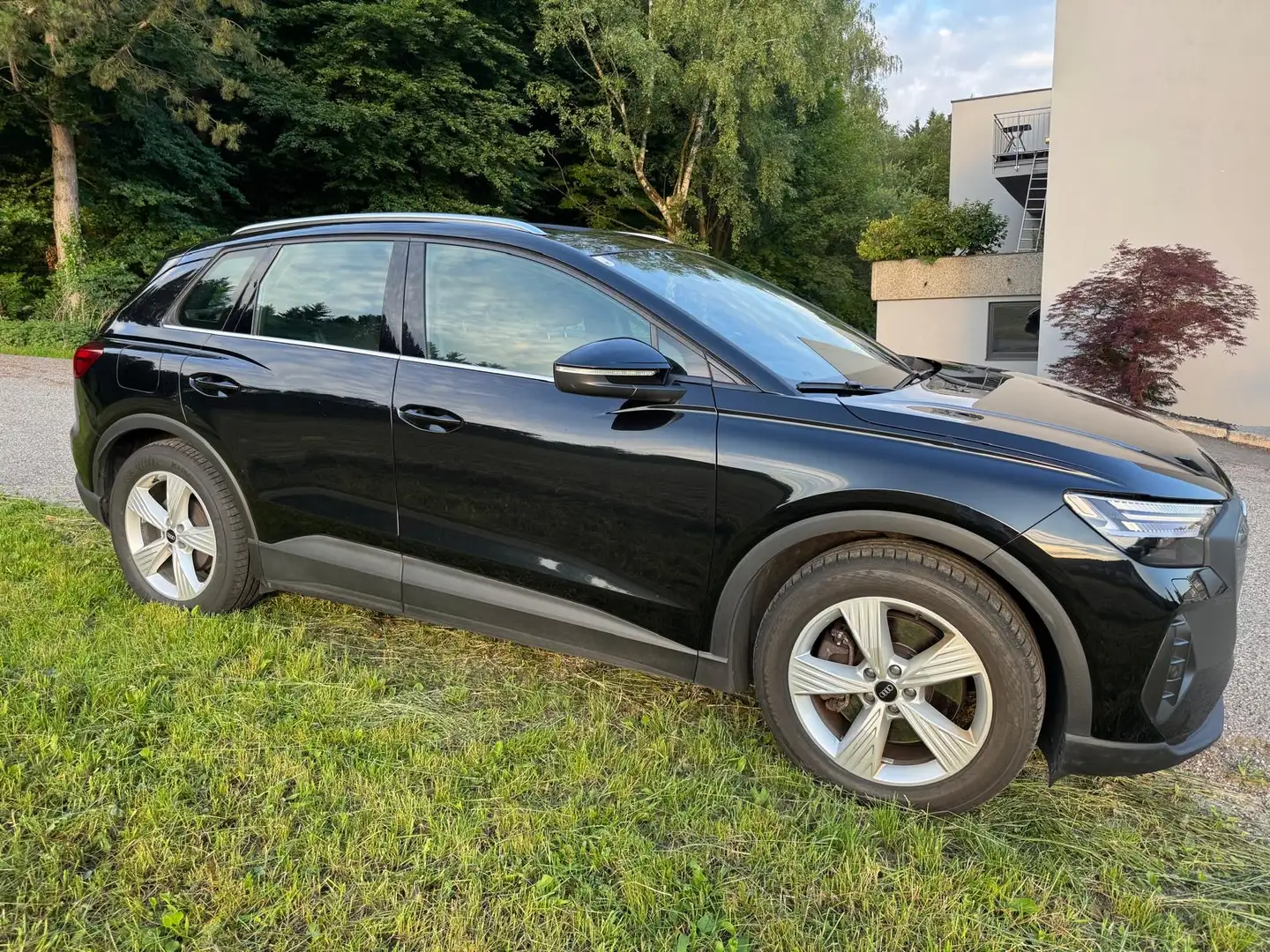 Audi Q4 e-tron Q4 40 e-tron 150kW 82kWh Schwarz - 2