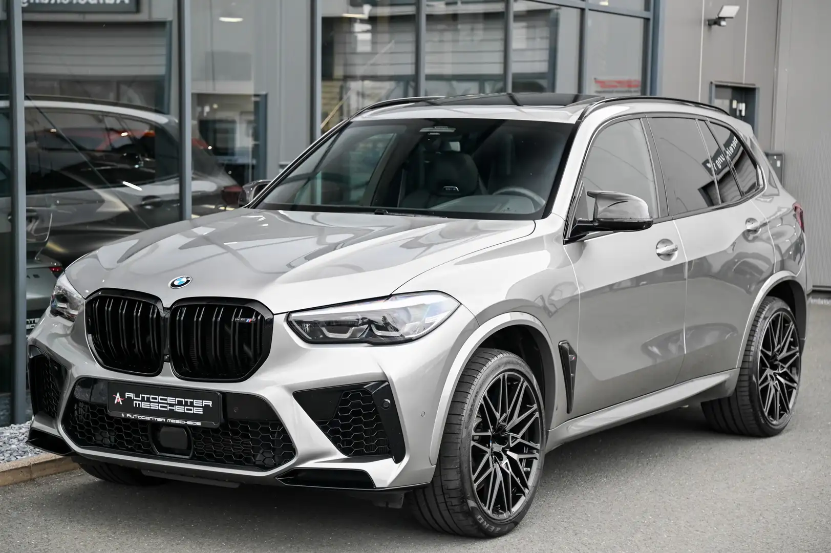 BMW X5 M Competition Pano* AHK* Carbon* 360° * 22 * Gris - 2