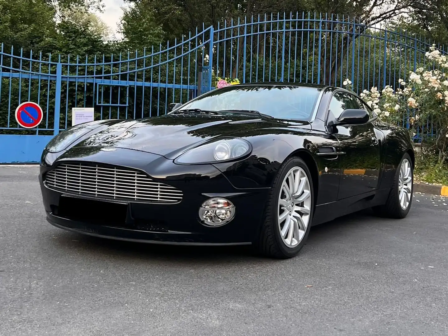 Aston Martin Vanquish 2+2 Touchtronic #100 Nero - 1