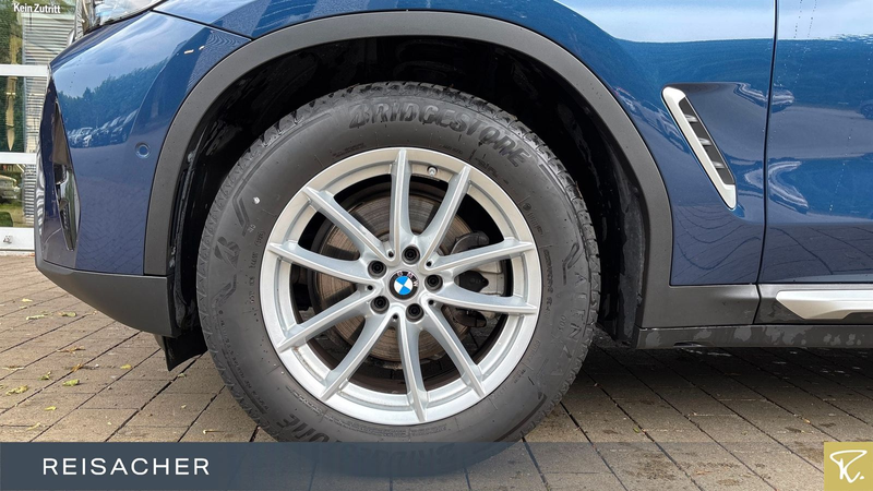 BMW X4 xDrive 20i A StdHzg,AHK,Leder,Autom — photo 3