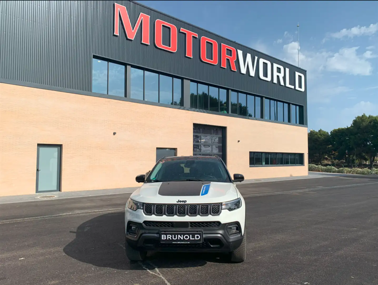 Jeep Compass 1.3 PHEV Trailhawk EAWD Aut. 240 Blanc - 1