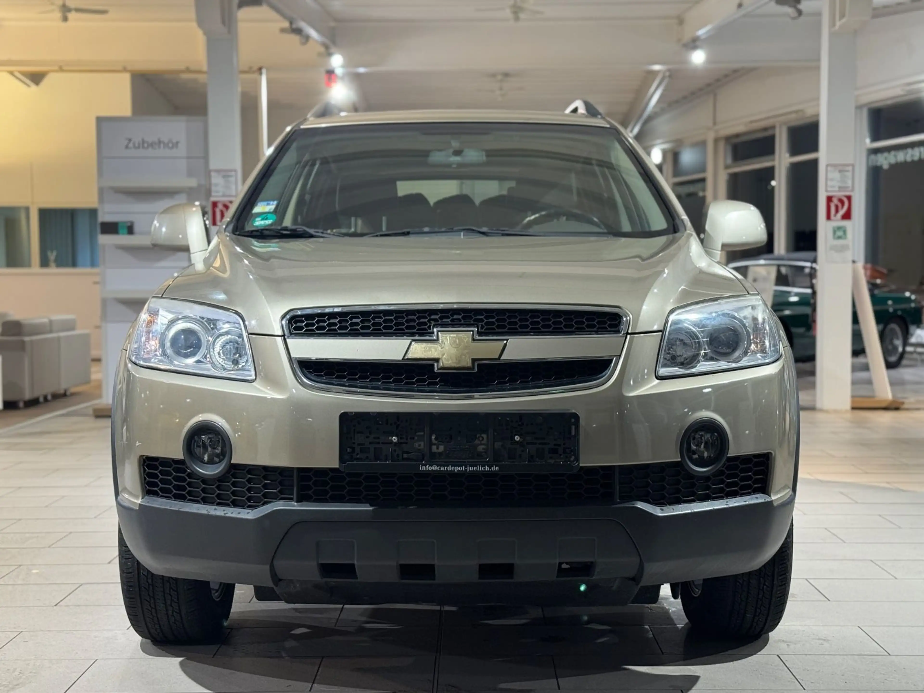 Chevrolet Captiva 2.4 LS 2WD*KLIMA*AHK*NAVI*PDC*SHZ*7.SITZ — photo 7