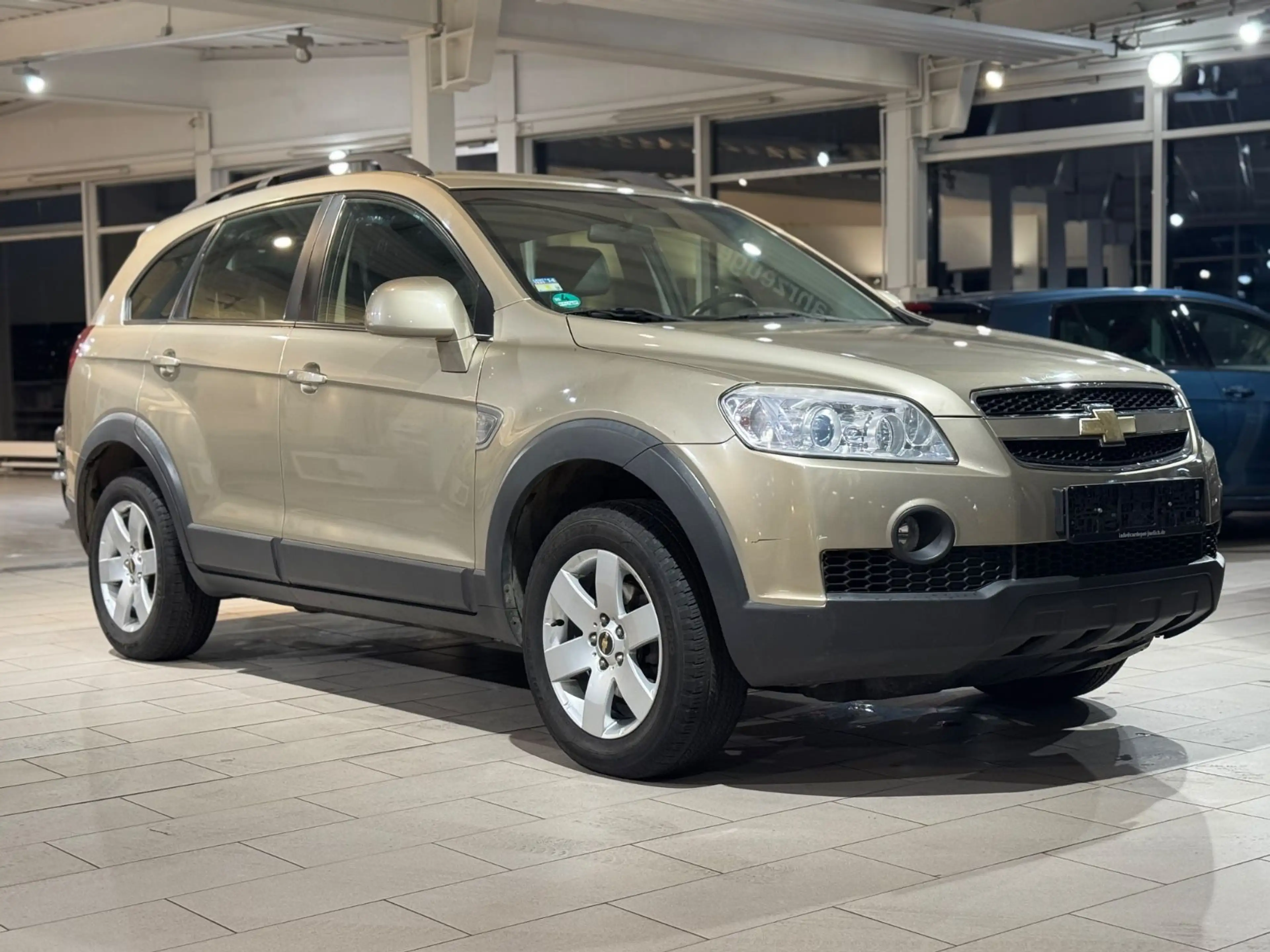 Chevrolet Captiva 2.4 LS 2WD*KLIMA*AHK*NAVI*PDC*SHZ*7.SITZ — photo 6