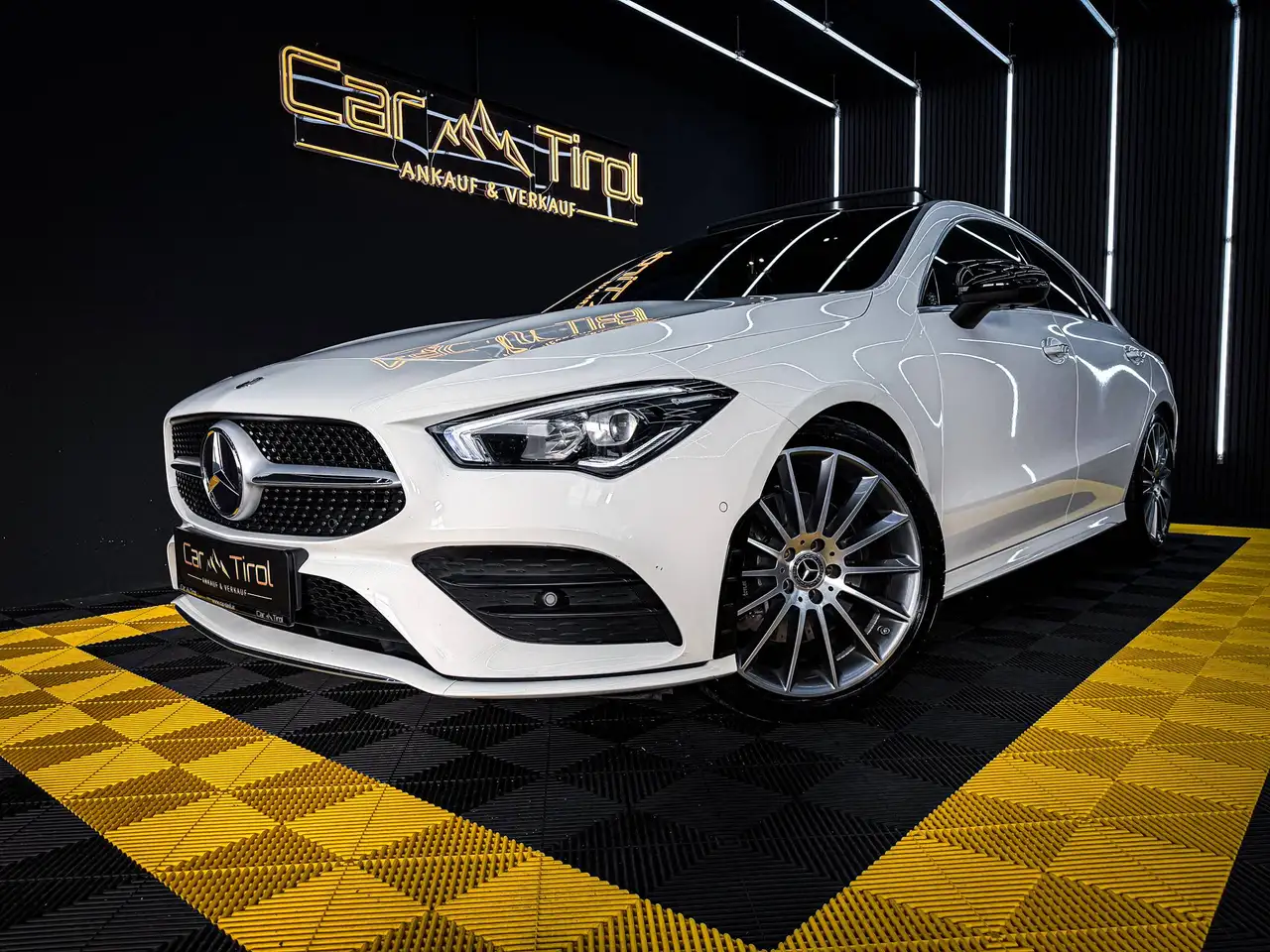 Mercedes-Benz CLA 200