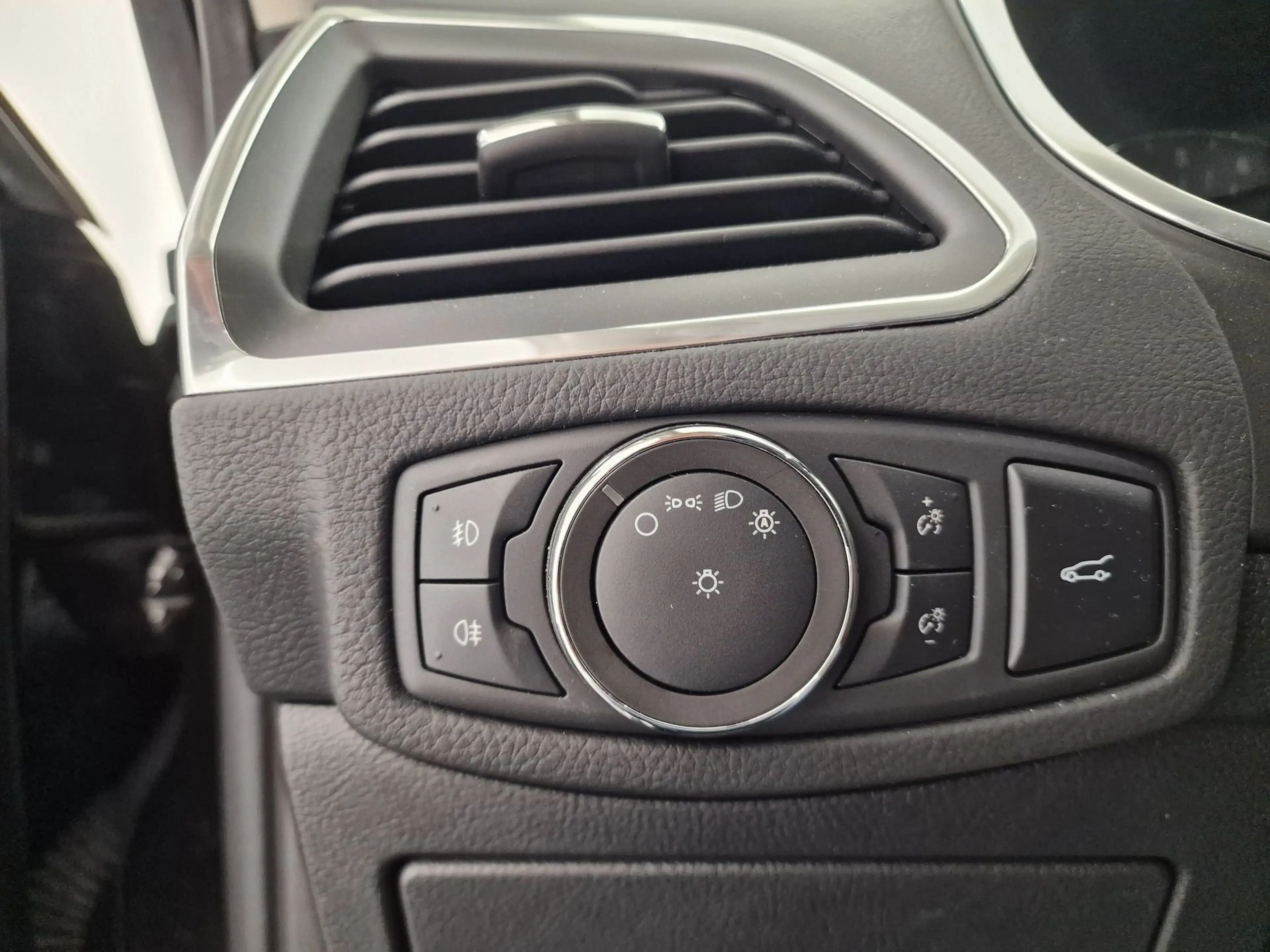 Ford S-Max TITANIUM 2.0TDCI 150PK+TAL VAN OPTIES — photo 11