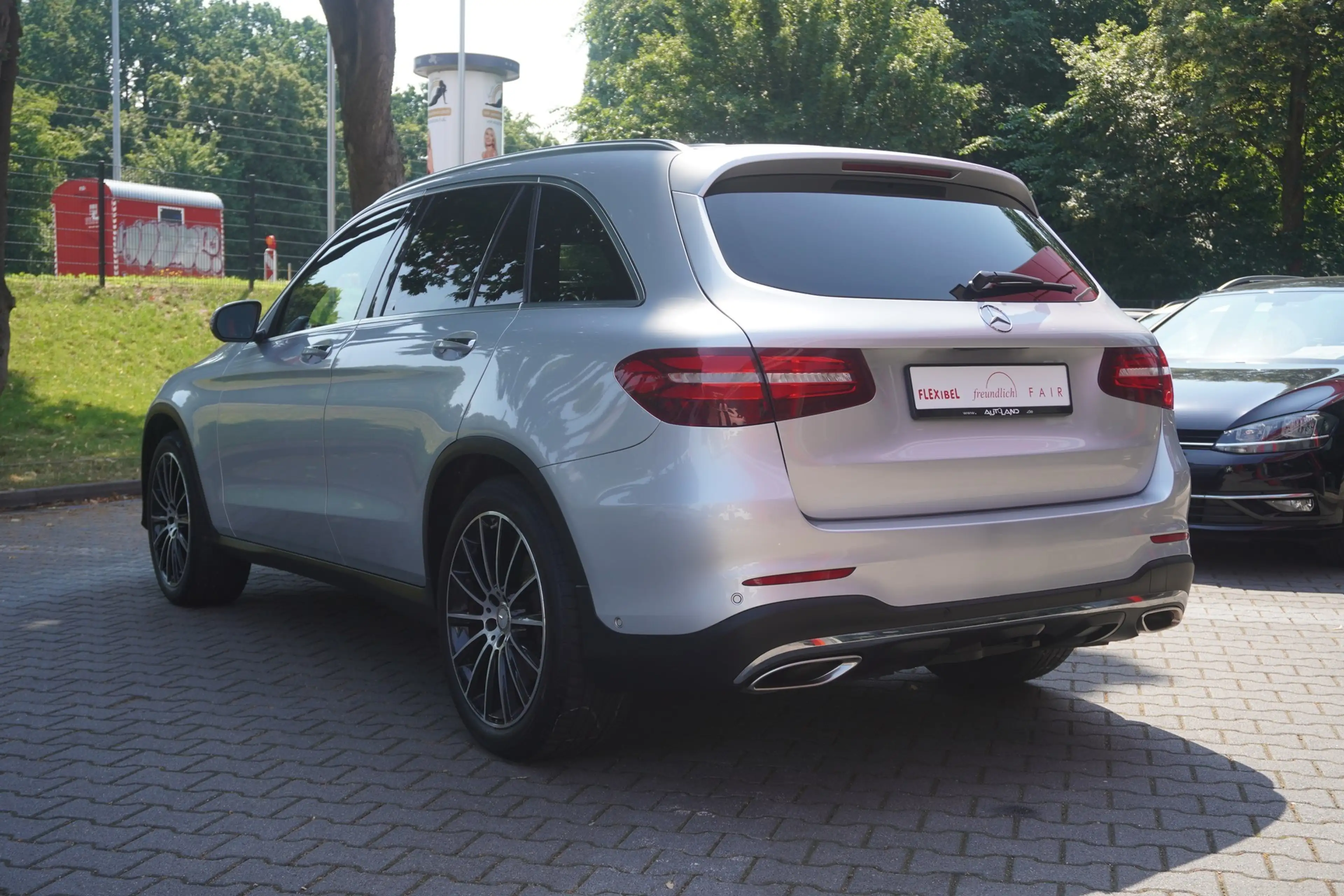 Mercedes-Benz GLC 250 4Matic AMG Line LED Navi AHK 360° ACC — photo 8