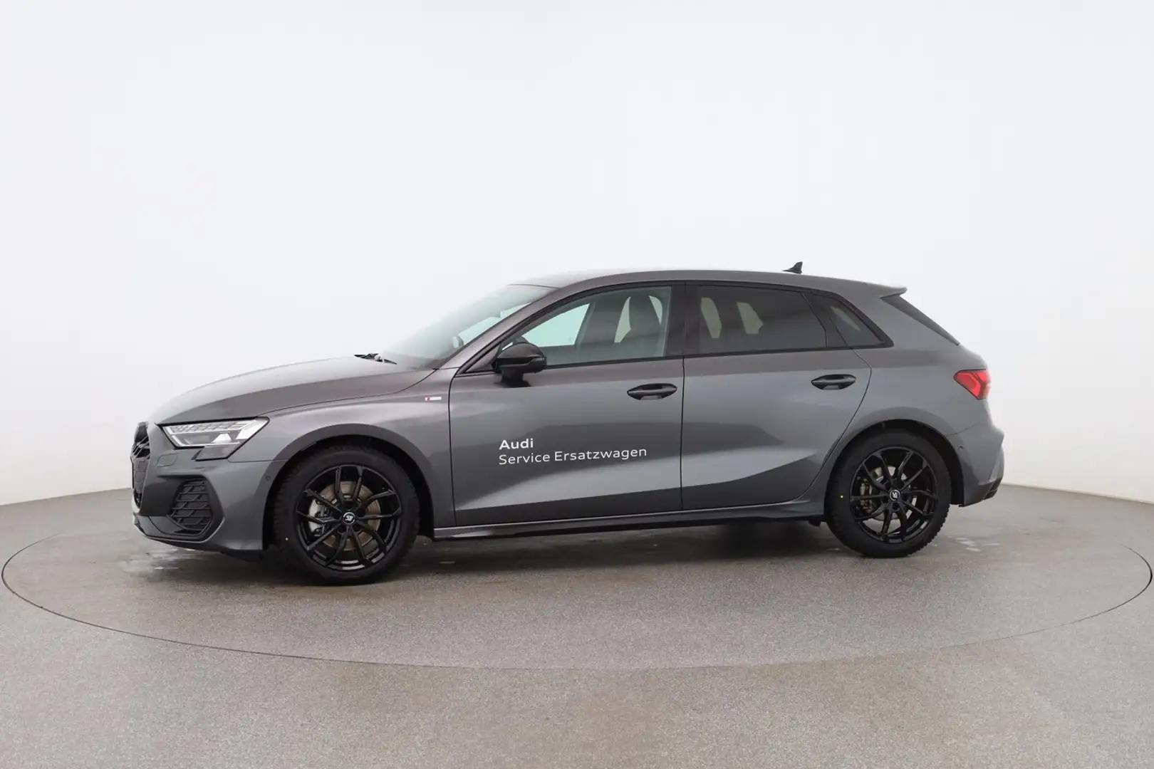 Audi A3 TFSI quattro S line 150kW Grau - 2