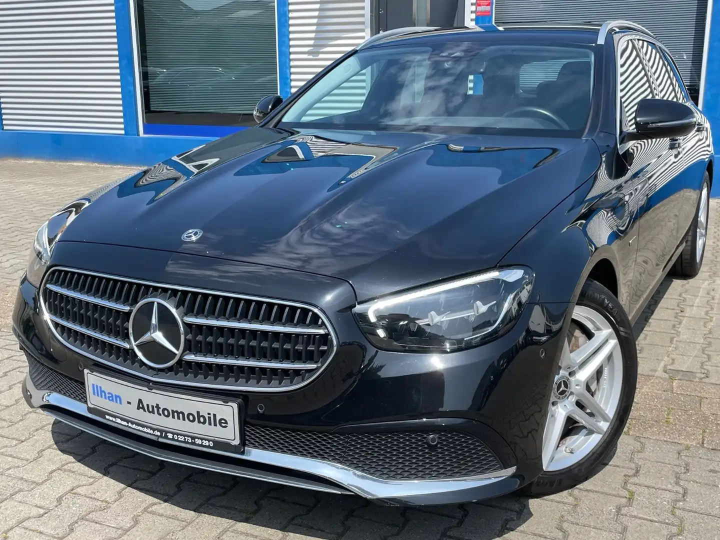 Mercedes-Benz E 300 de T-Modell*LED*WIDESCREEN*RCAM*PDC*AHK Schwarz - 1