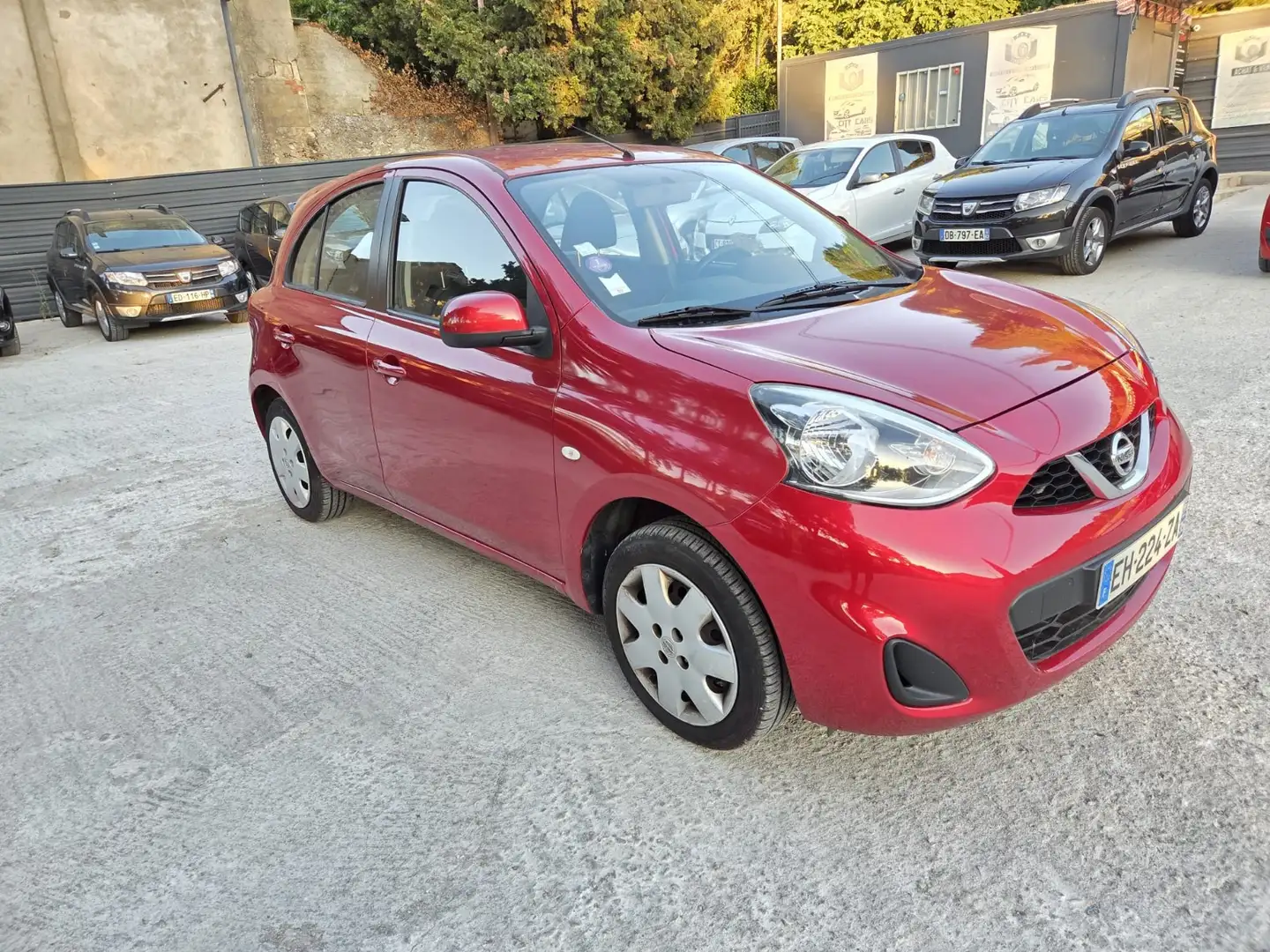 Nissan Micra Acenta Rouge - 1