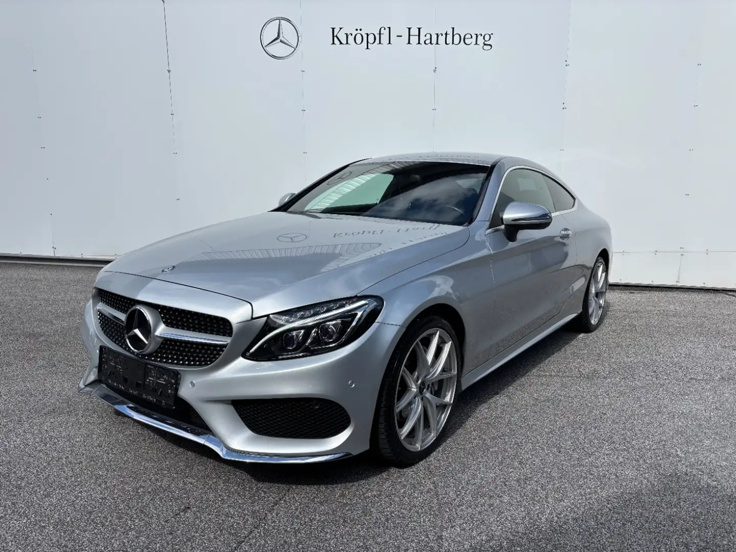 Mercedes-Benz C 220 d Coupé AMG Mbeam RKam PTS Shz Sportpaket Silber - 2