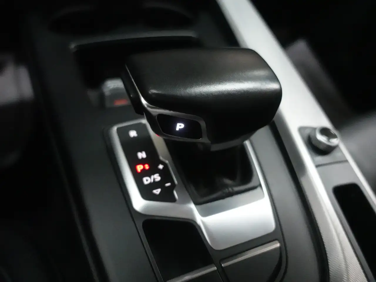Audi A4 снимка Audi A4