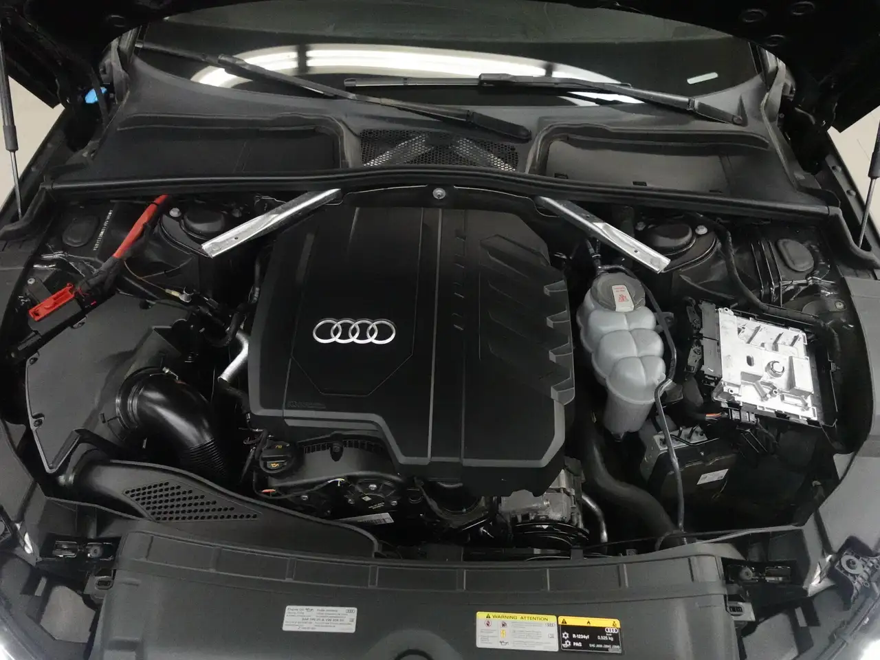 Audi A4 снимка Audi A4