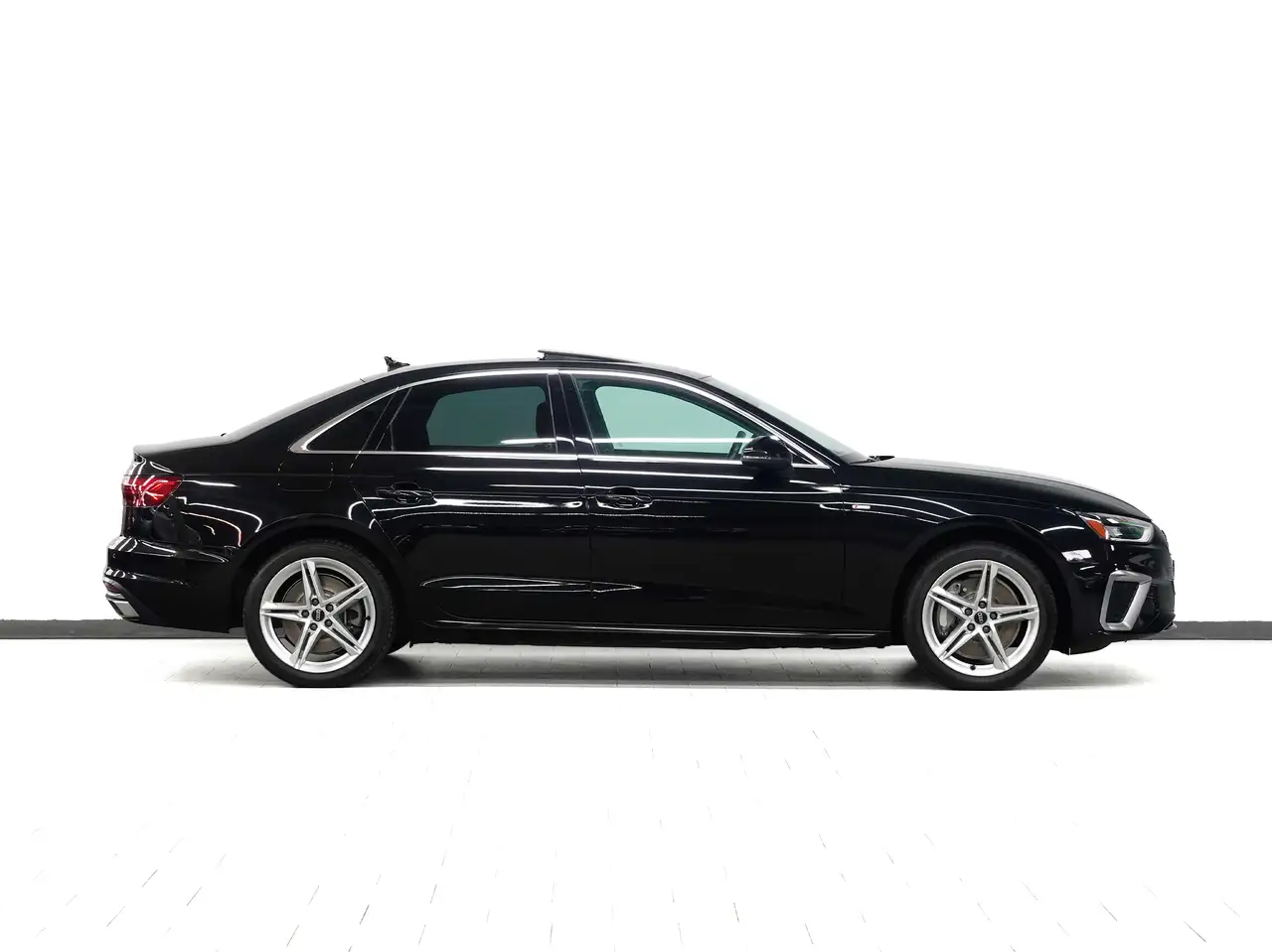 Audi A4 снимка Audi A4