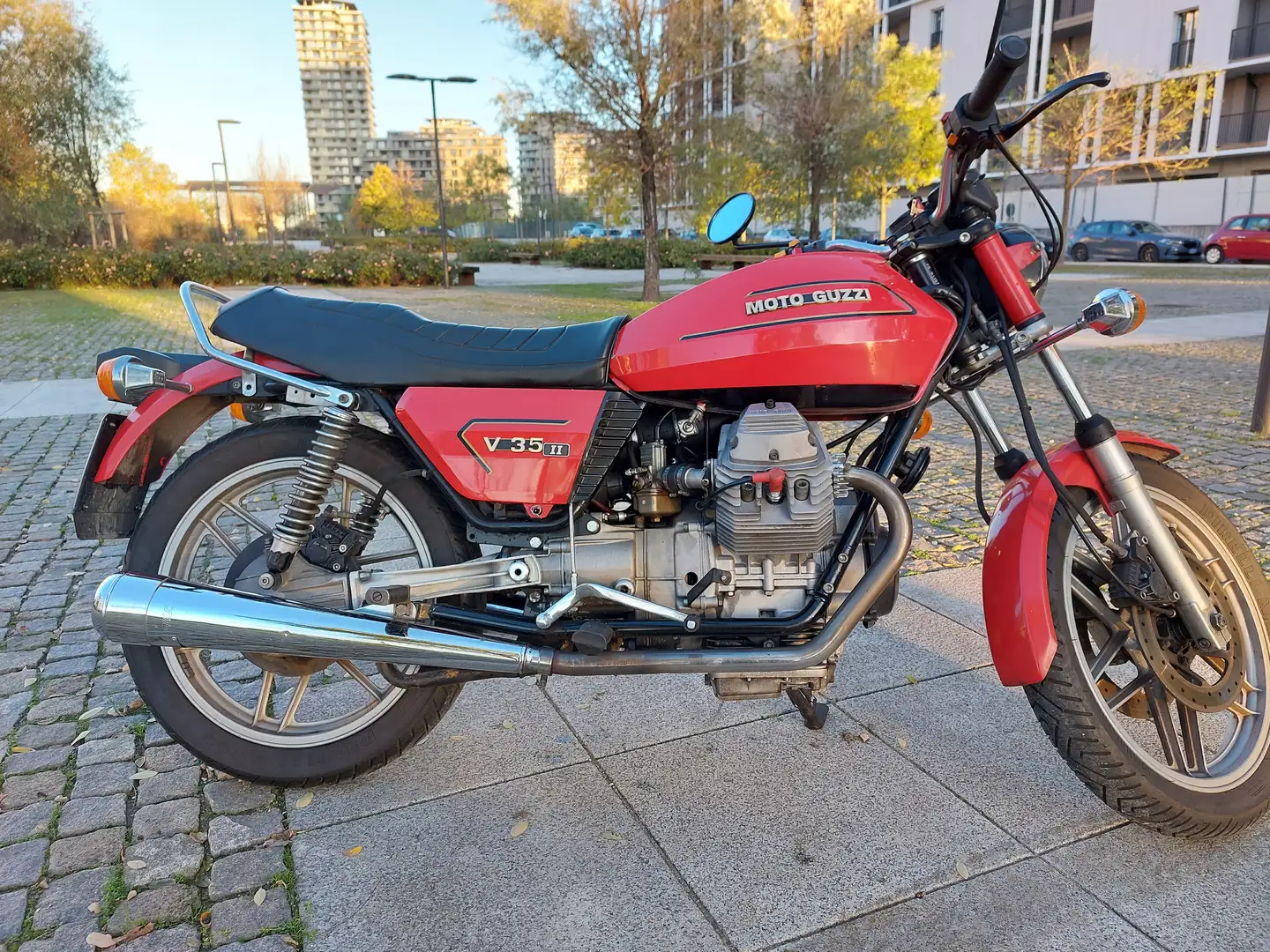 Moto Guzzi V 35 II Red - 2