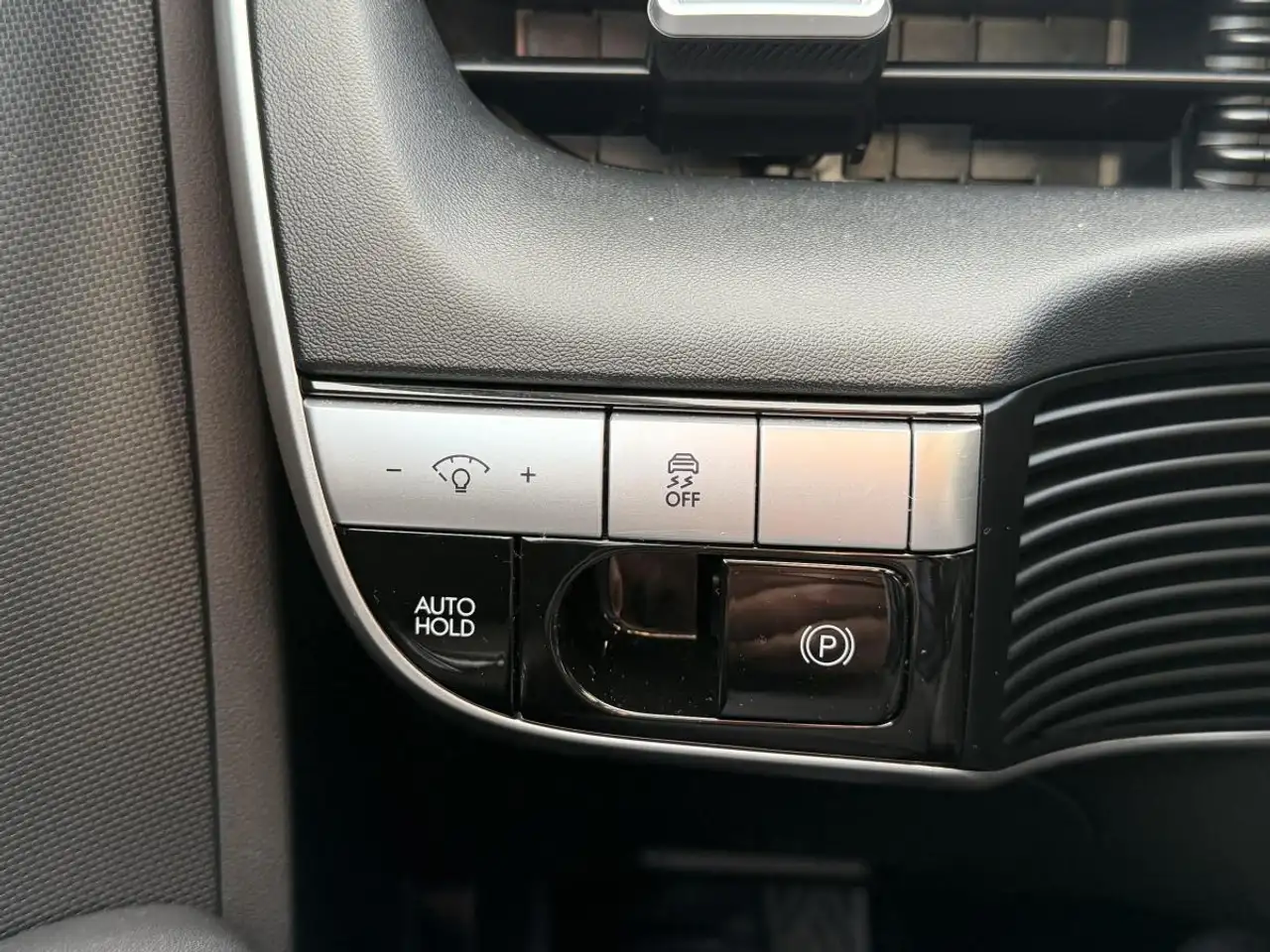 Hyundai IONIQ 5 снимка Hyundai IONIQ 5