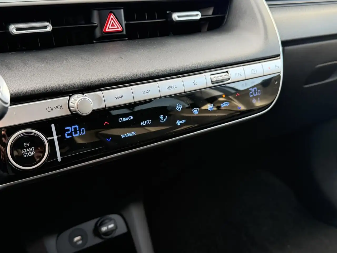 Hyundai IONIQ 5 снимка Hyundai IONIQ 5