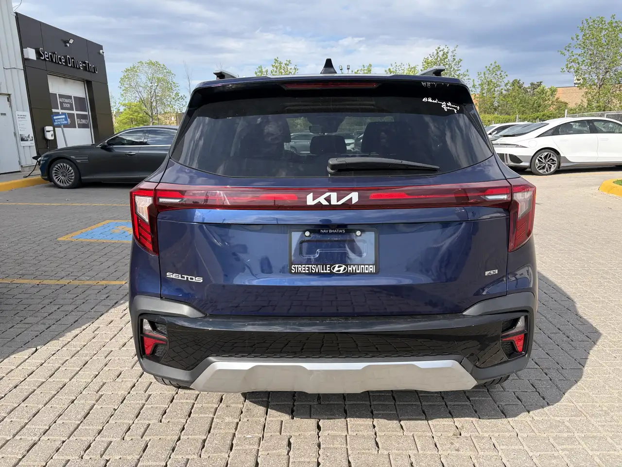 Kia Seltos снимка Kia Seltos
