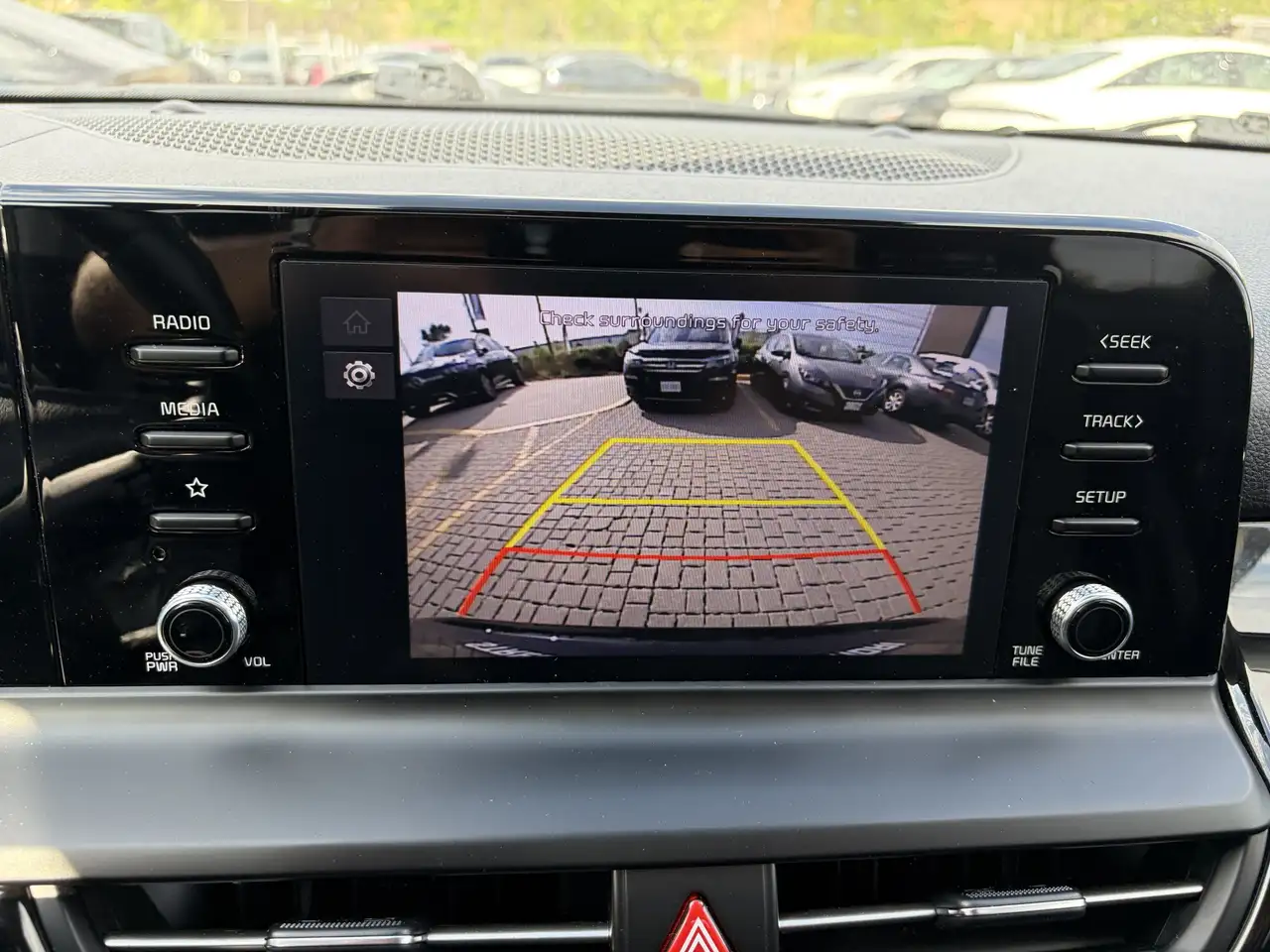 Kia Seltos снимка Kia Seltos