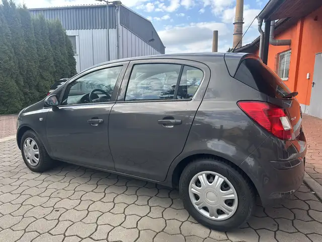 Opel Corsa view 6