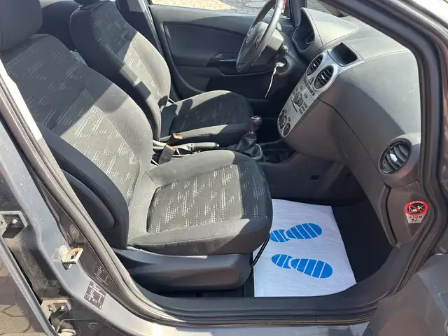 Opel Corsa view 13