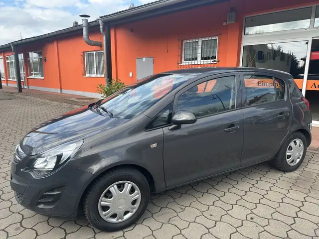 Opel Corsa view 3