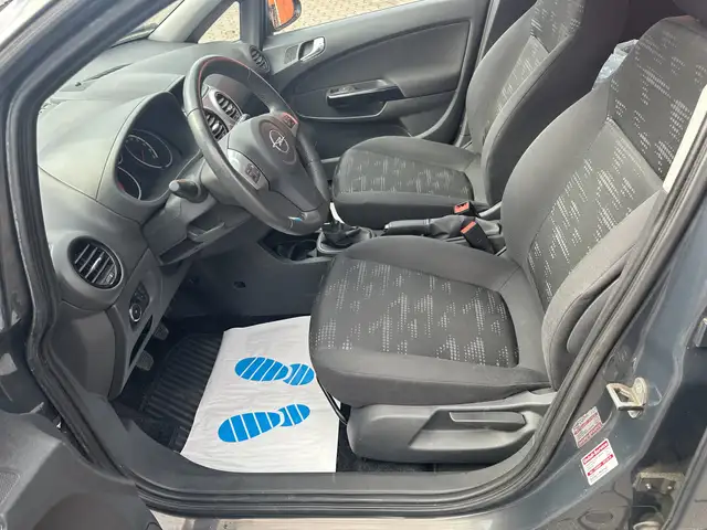 Opel Corsa view 12