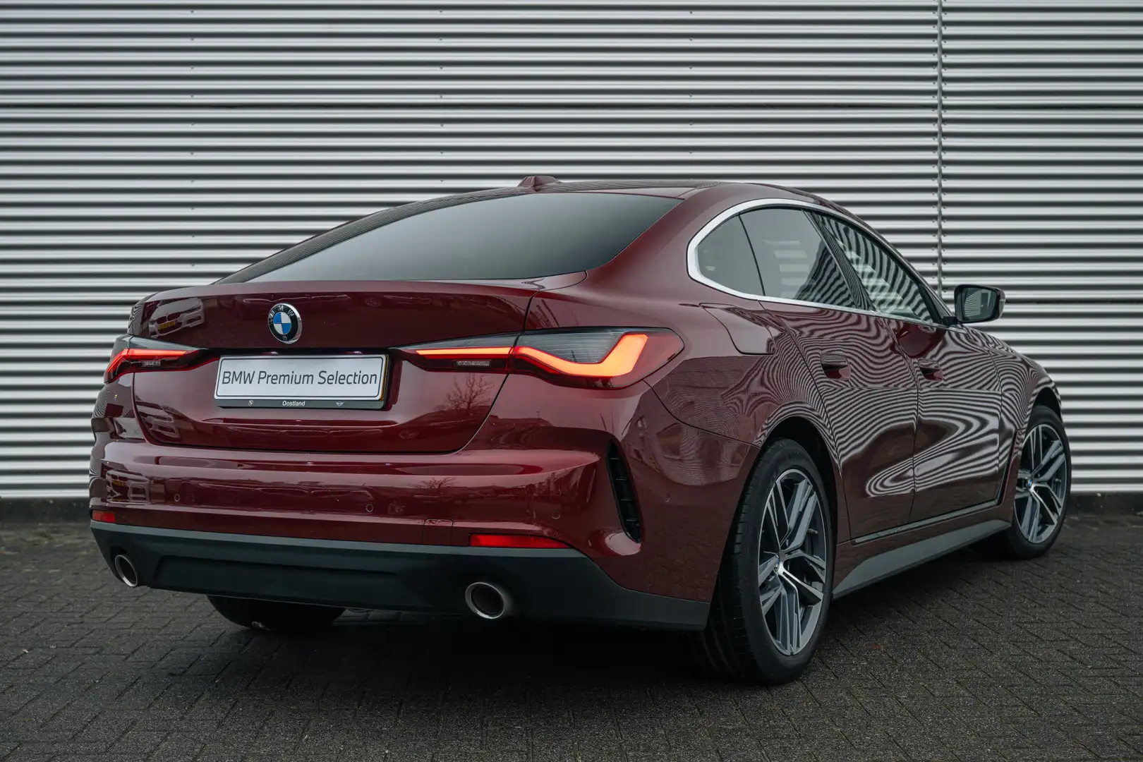 BMW 420 4 Serie Gran Coupé 420i High Executive Automaat Tr Червоний - 2