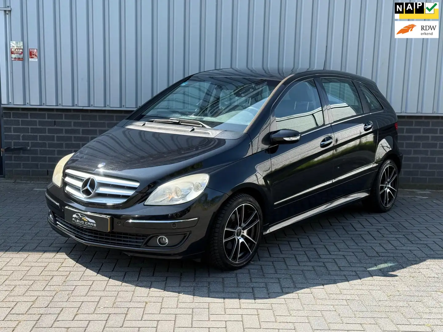 Mercedes-Benz B 200 Turbo |Airco|Panoramadak|CruiseCtrl|Trekhaak| crna - 1
