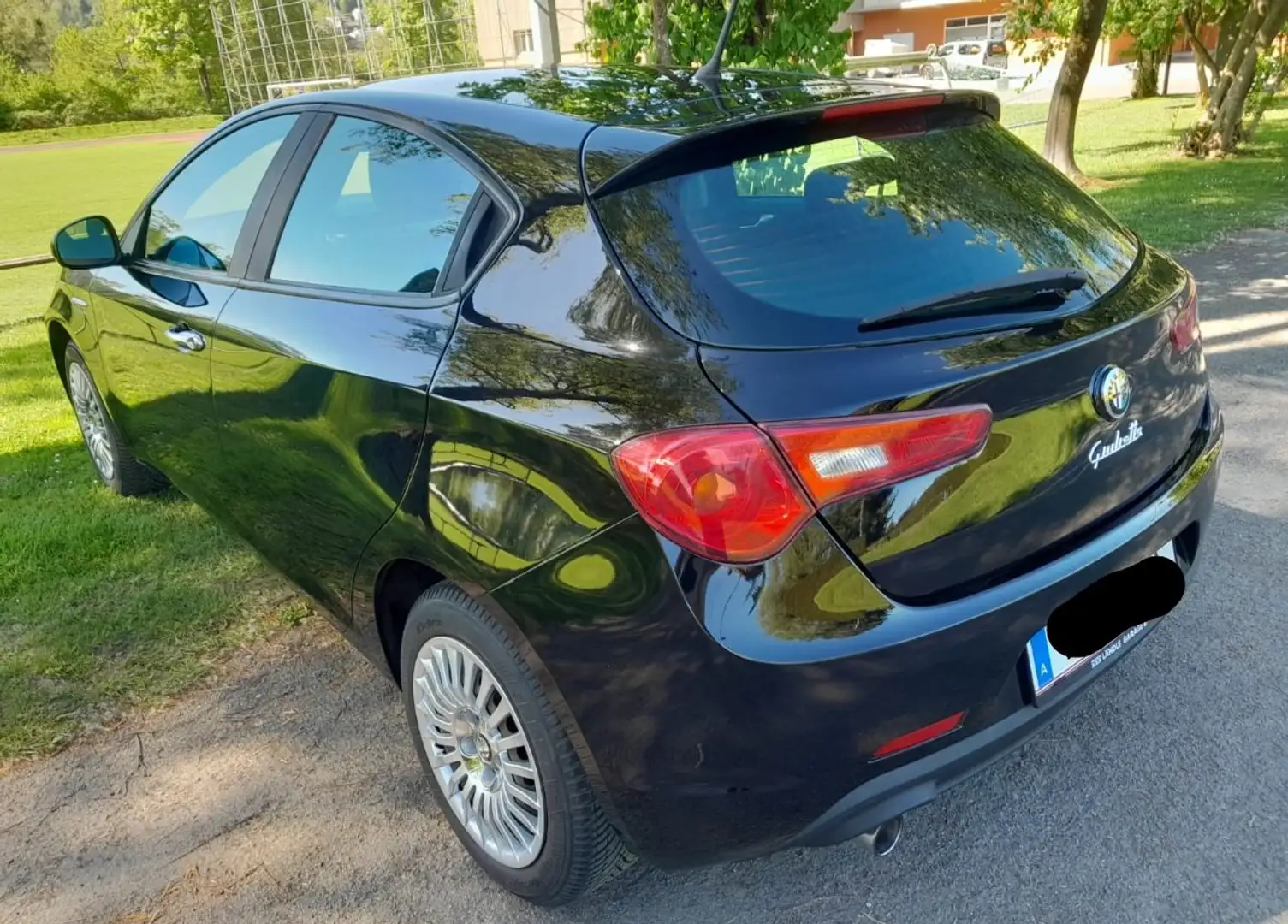 Alfa Romeo Giulietta Giulietta 1,4 TB Progression Progression Schwarz - 2