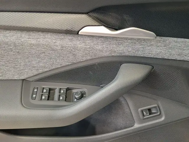 Skoda Superb view 8