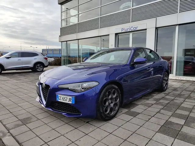 Alfa Romeo Giulia 2.2TD 160cv AT8 Camera AdaptiveCruise FariXeno