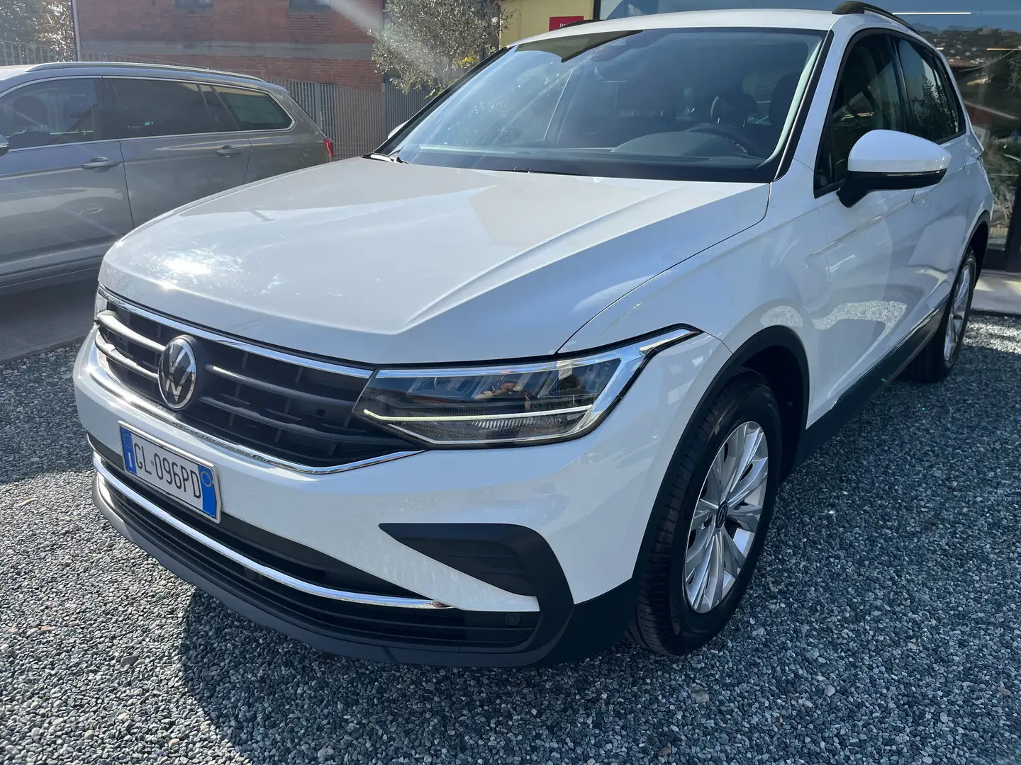Volkswagen Tiguan Tiguan II 2021 2.0 tdi Life 150cv dsg Bianco - 1