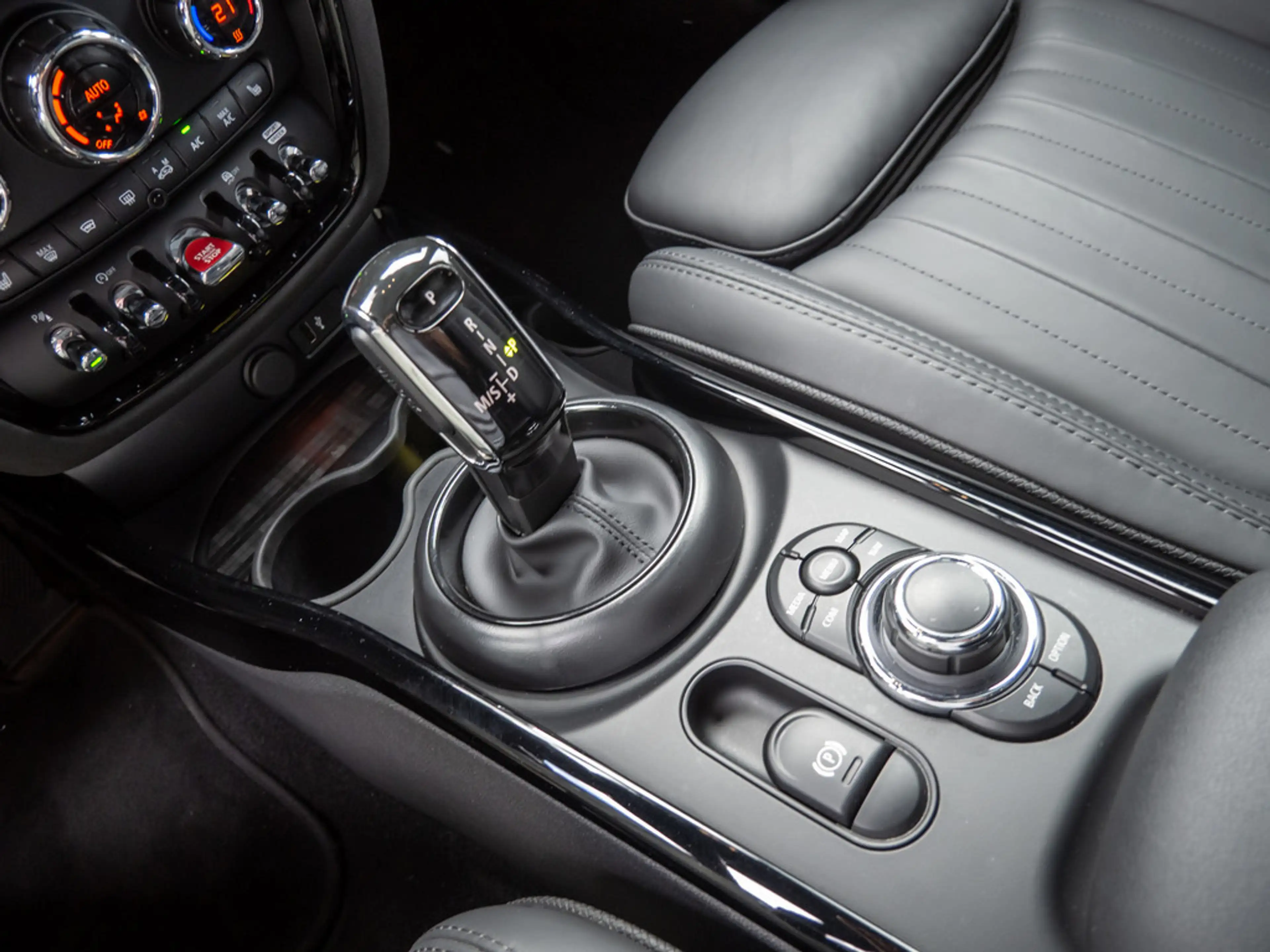 MINI Cooper S Clubman — photo 15