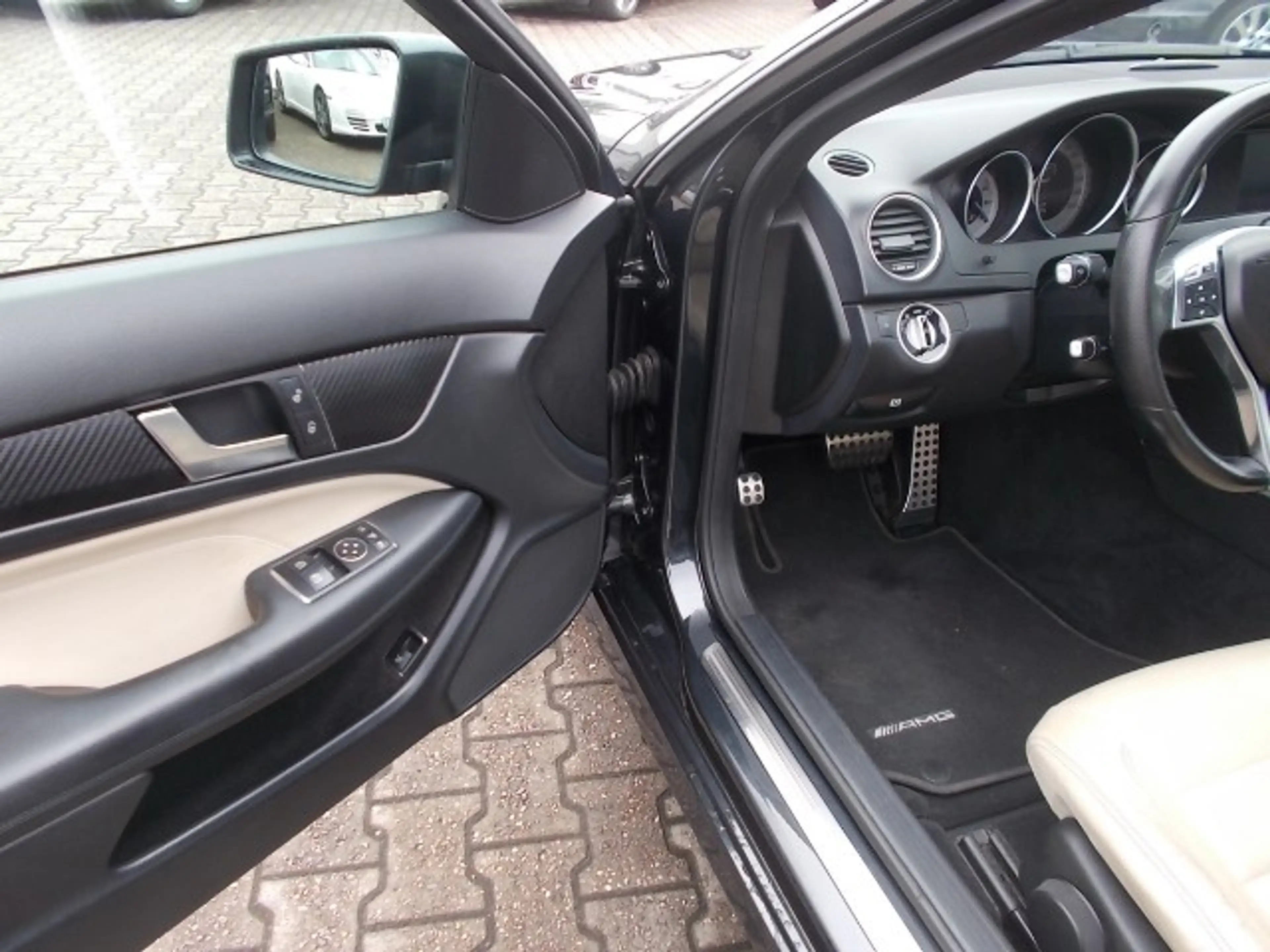 Mercedes-Benz C 350 Coupe, PanoSD, Leder, Navi, Alu19", zus. AluWR — photo 14