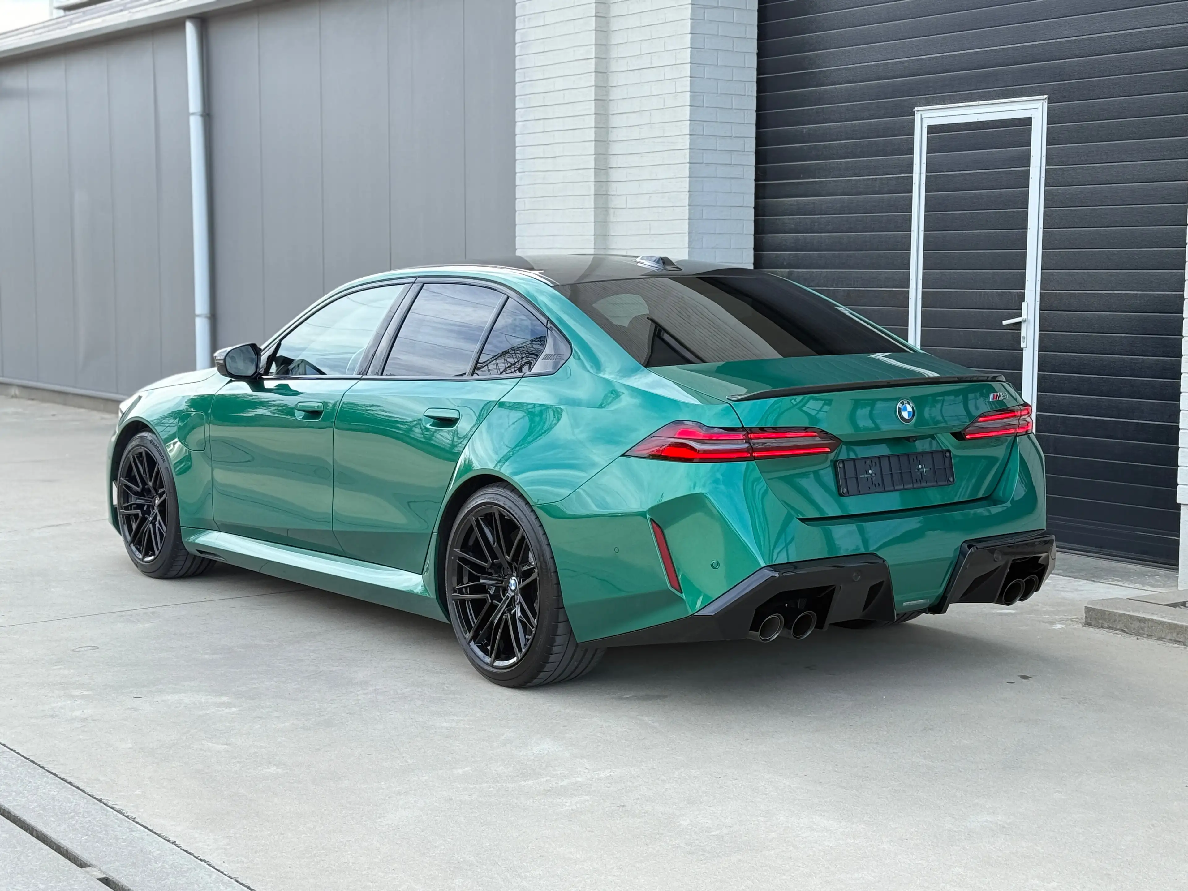 BMW M5 M5 PHEV 4.4 AS VAT " REFUNDABLE / TVA DEDUCTIBLE " — photo 14