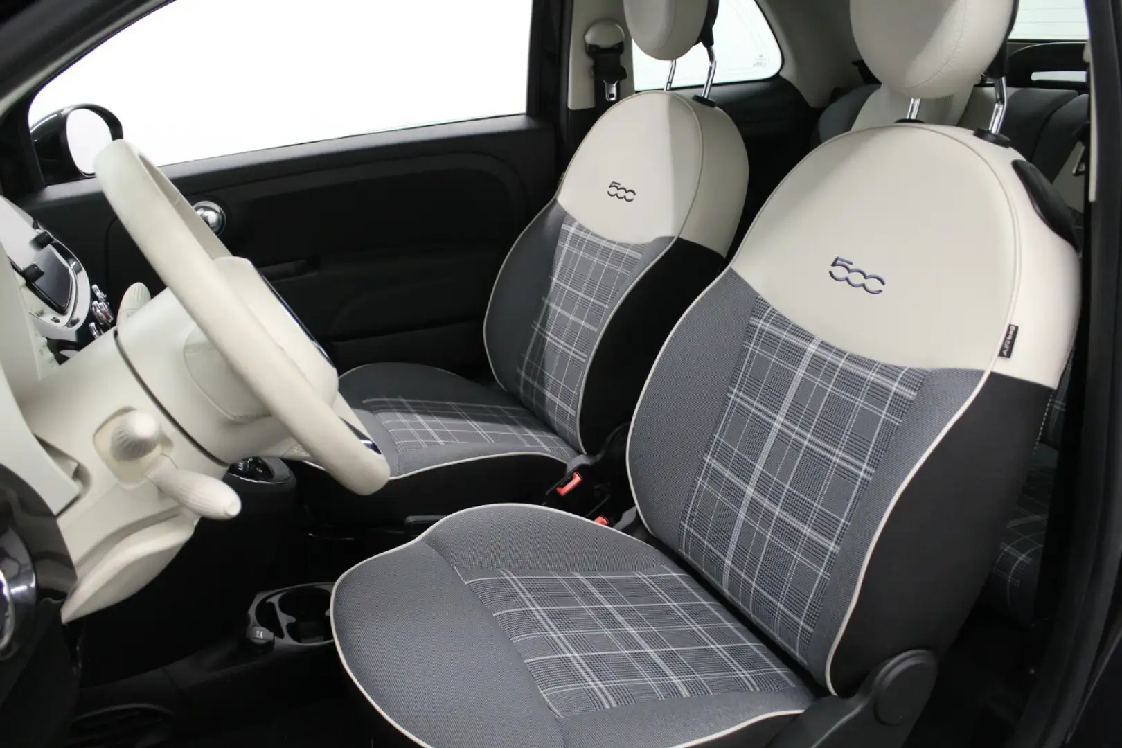 Fiat 500C 1.2 Lounge Dualogic Sitzheizung+Apple+PDC+DAB Schwarz - 2