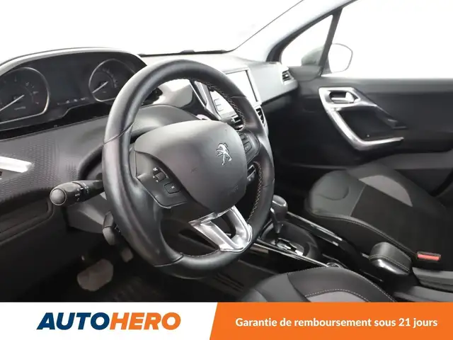 Peugeot 2008 view 11