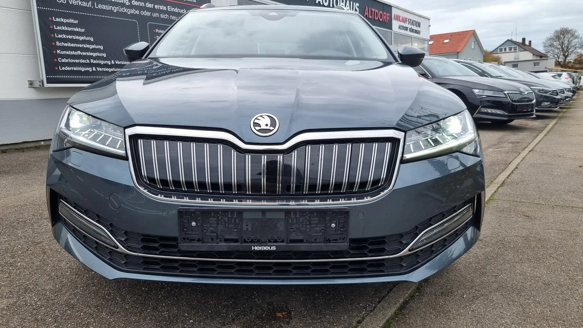 Skoda Superb L&K iV DCC Matrix Digi AHK StandHeiz Kamera Canton Grau - 2